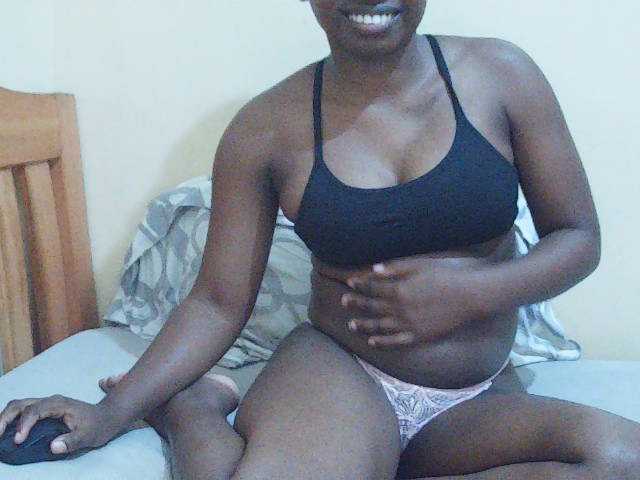 Sweetdiva2 live cam on BongaCams