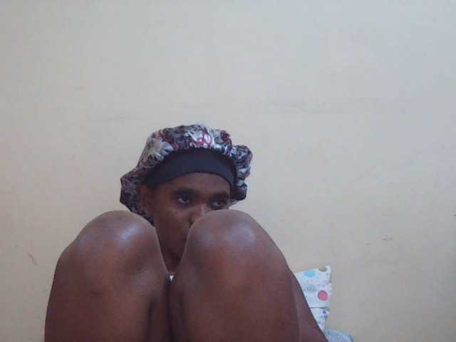 Sweetdiva2 live cam