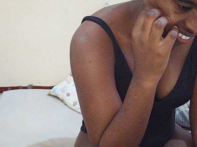 Sweetdiva2 live cam on BongaCams