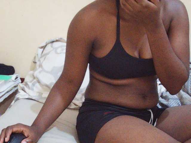 Sweetdiva2 live cam on BongaCams