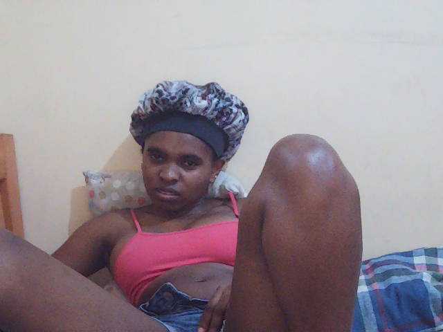 Sweetdiva2 live cam on BongaCams