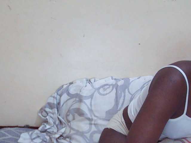 Sweetdiva2 live cam on BongaCams