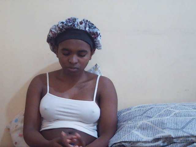 Sweetdiva2 live cam on BongaCams