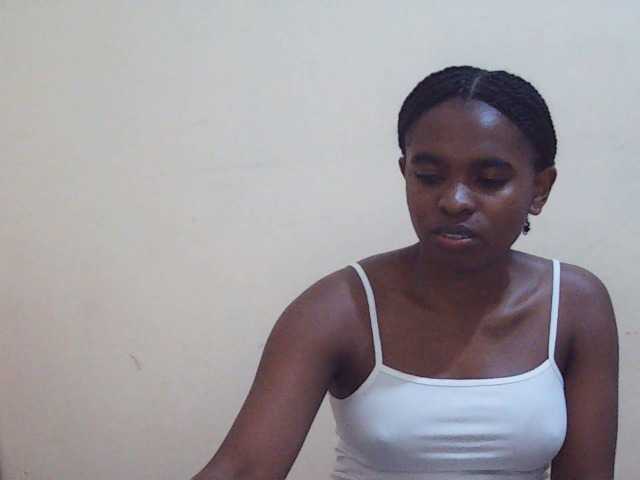 Sweetdiva2 live cam on BongaCams