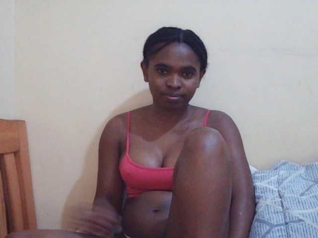 Sweetdiva2 live cam on BongaCams