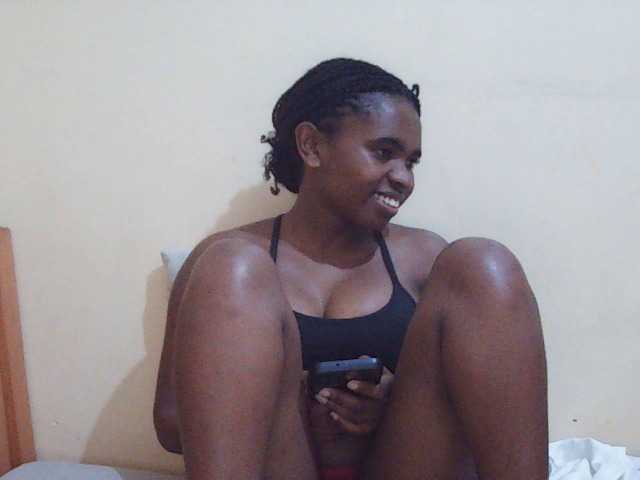 Sweetdiva2 live cam on BongaCams