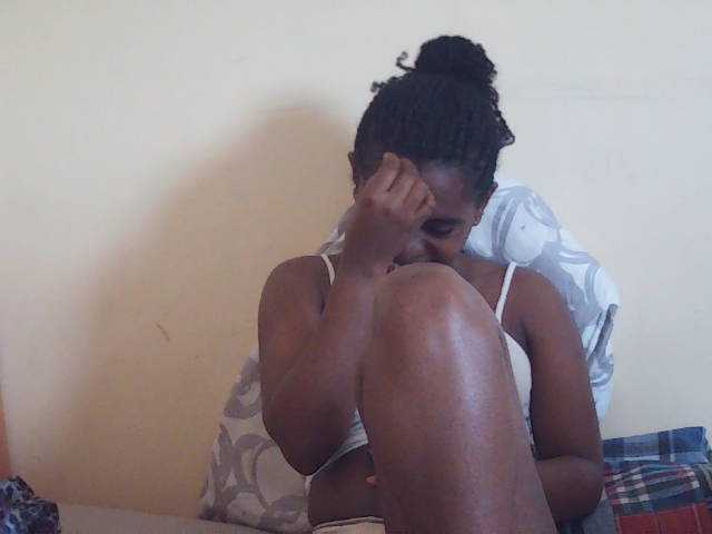 Sweetdiva2 live cam on BongaCams