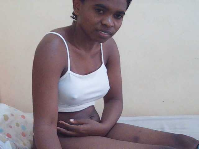 Sweetdiva2 live cam on BongaCams