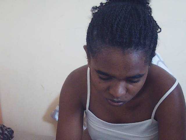 Sweetdiva2 live cam preview