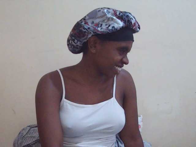 Sweetdiva2 live cam