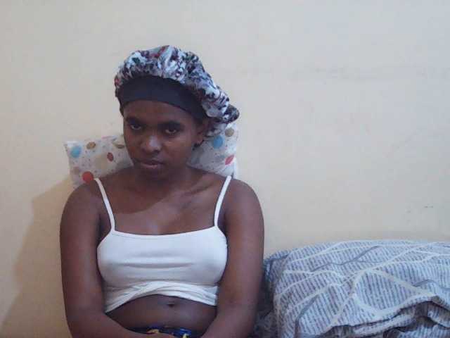Sweetdiva2 live cam on BongaCams