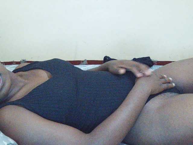 Sweetdiva2 live cam on BongaCams