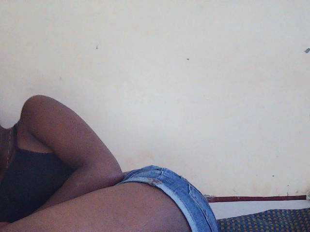 Sweetdiva2 live cam on BongaCams