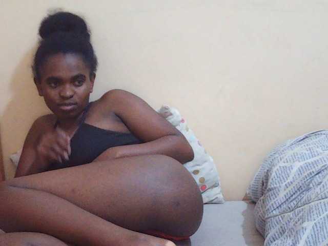 Sweetdiva2 live cam on BongaCams