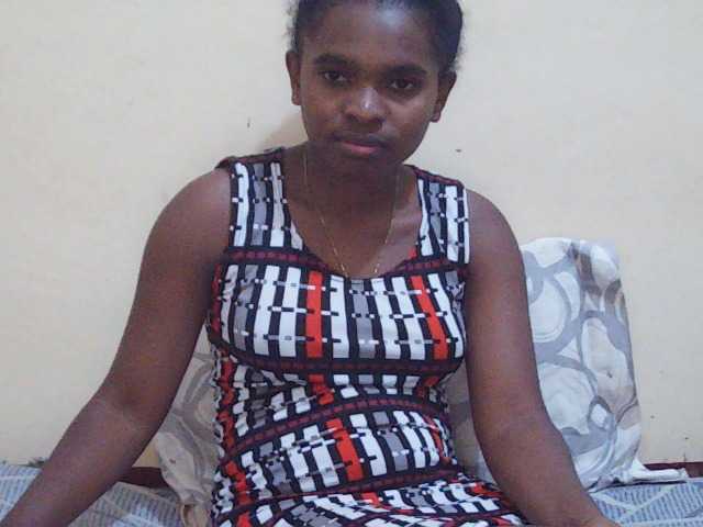 Sweetdiva2 live cam on BongaCams