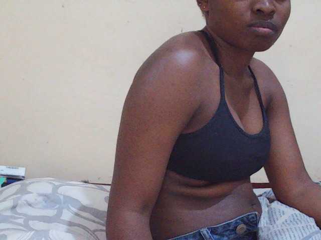 Sweetdiva2 live cam on BongaCams