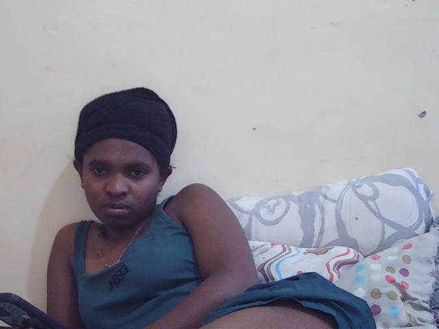 Sweetdiva2 live cam on BongaCams