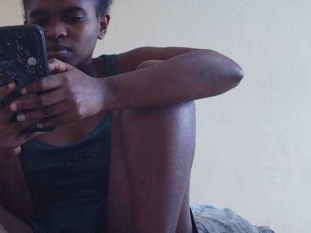 Sweetdiva2 live cam on BongaCams