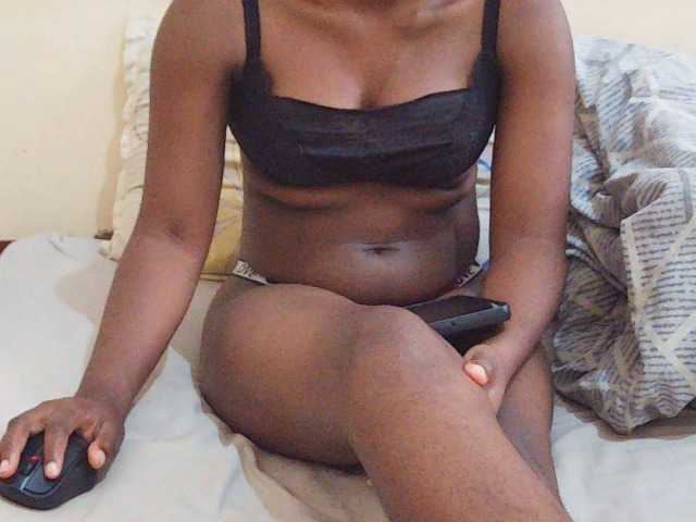 Sweetdiva2 live webcam show
