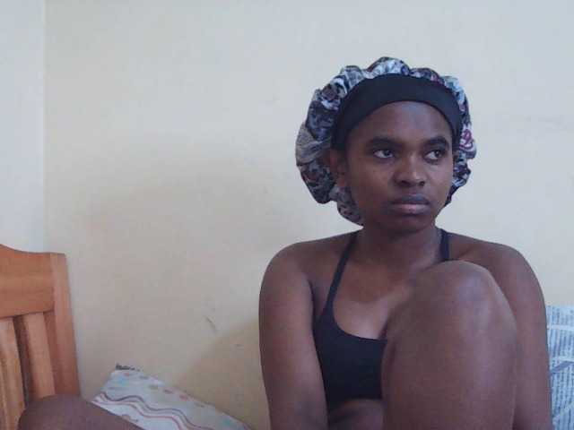 Sweetdiva2 live cam on BongaCams