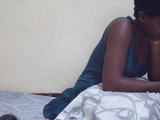 Sweetdiva2 live cam on BongaCams