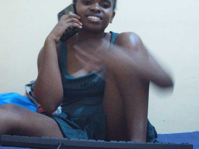 Sweetdiva2 live cam on BongaCams