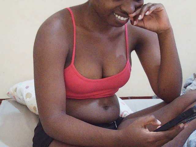Sweetdiva2 live cam on BongaCams