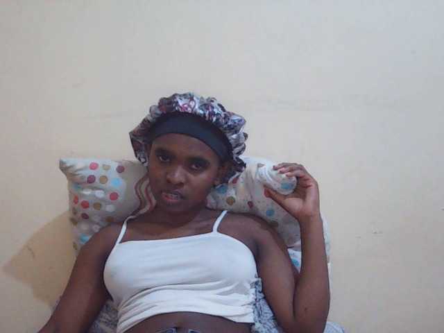 Sweetdiva2 live cam on BongaCams