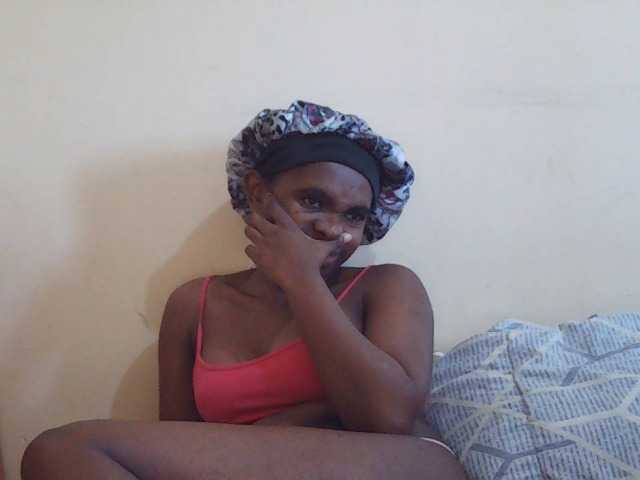 Sweetdiva2 live cam on BongaCams