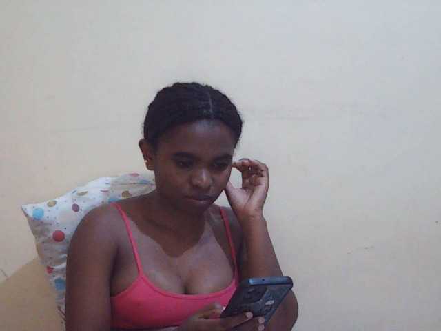 Sweetdiva2 live cam on BongaCams
