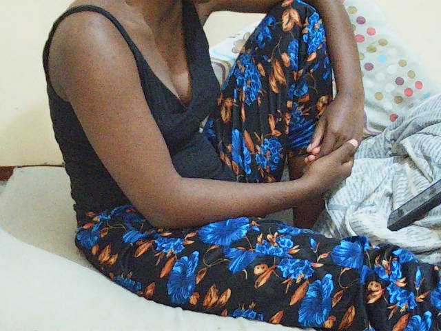 Sweetdiva2 live cam on BongaCams