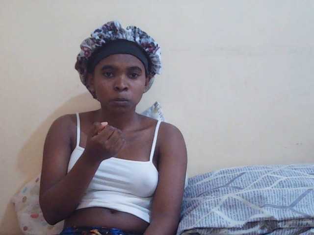 Sweetdiva2 live cam on BongaCams