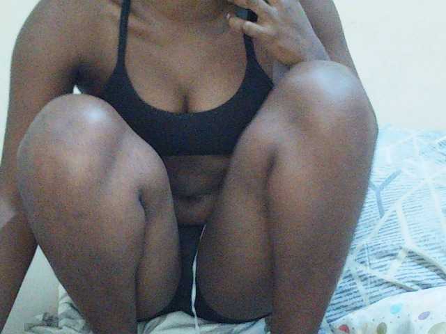 Sweetdiva2 live cam on BongaCams