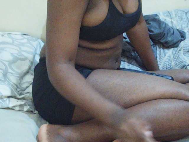 Sweetdiva2 live cam on BongaCams