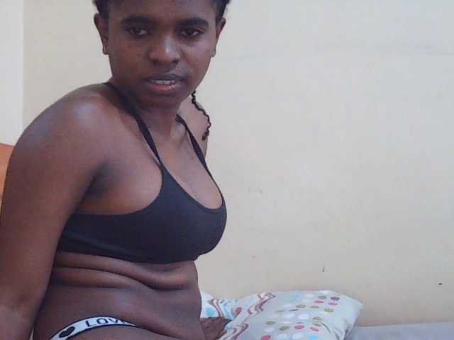 Sweetdiva2 live cam on BongaCams