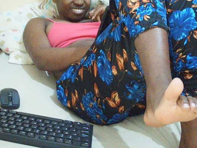 Sweetdiva2 live cam on BongaCams