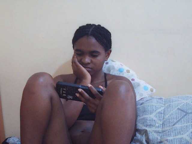 Sweetdiva2 live cam on BongaCams