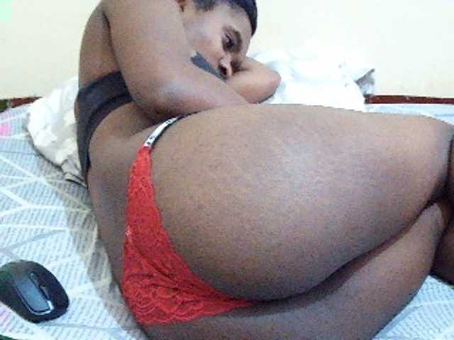 Sweetdiva2 live cam on BongaCams