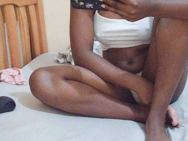 Sweetdiva2 live cam on BongaCams