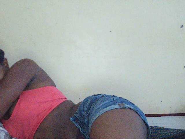 Sweetdiva2 live cam on BongaCams