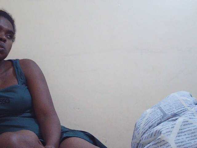 Sweetdiva2 live cam on BongaCams