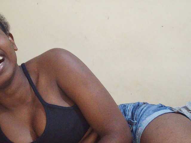 Sweetdiva2 live webcam show