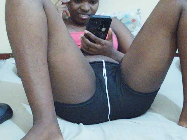 Sweetdiva2 live cam on BongaCams