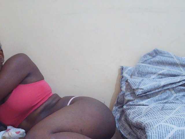 Sweetdiva2 live cam on BongaCams