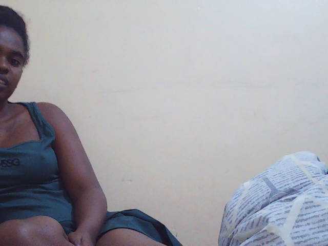 Sweetdiva2 live cam on BongaCams