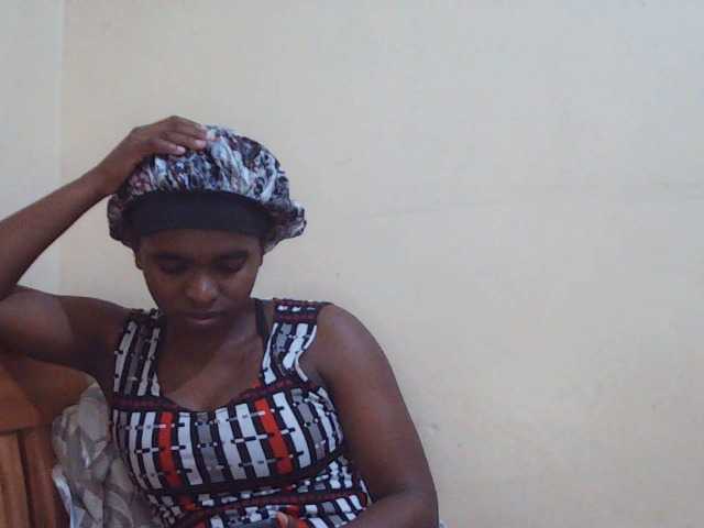 Sweetdiva2 live cam on BongaCams