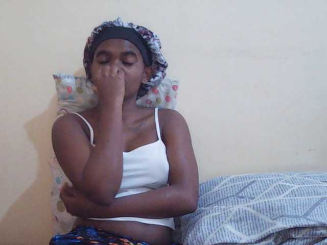 Sweetdiva2 live cam on BongaCams