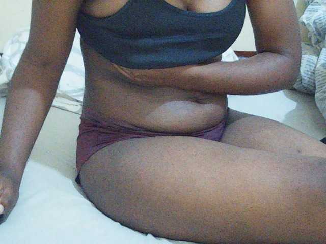 Sweetdiva2 live cam on BongaCams