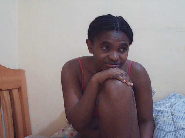 Sweetdiva2 live cam on BongaCams
