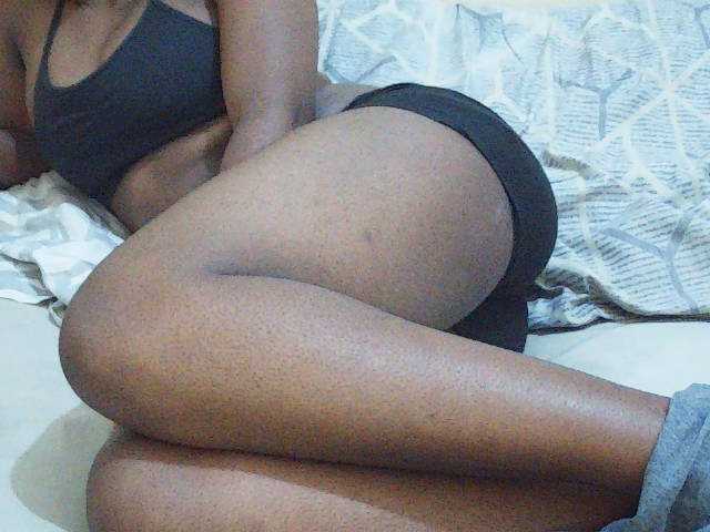 Sweetdiva2 live cam on BongaCams